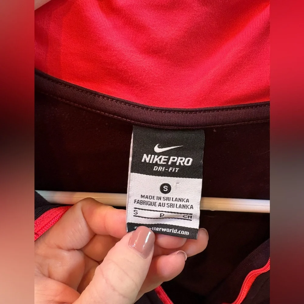 Nike Pro Women’s 1/2 Zip Dri-Fit Running Jacket Burgundy Maroon Pink Size Small - Picture 8 of 8